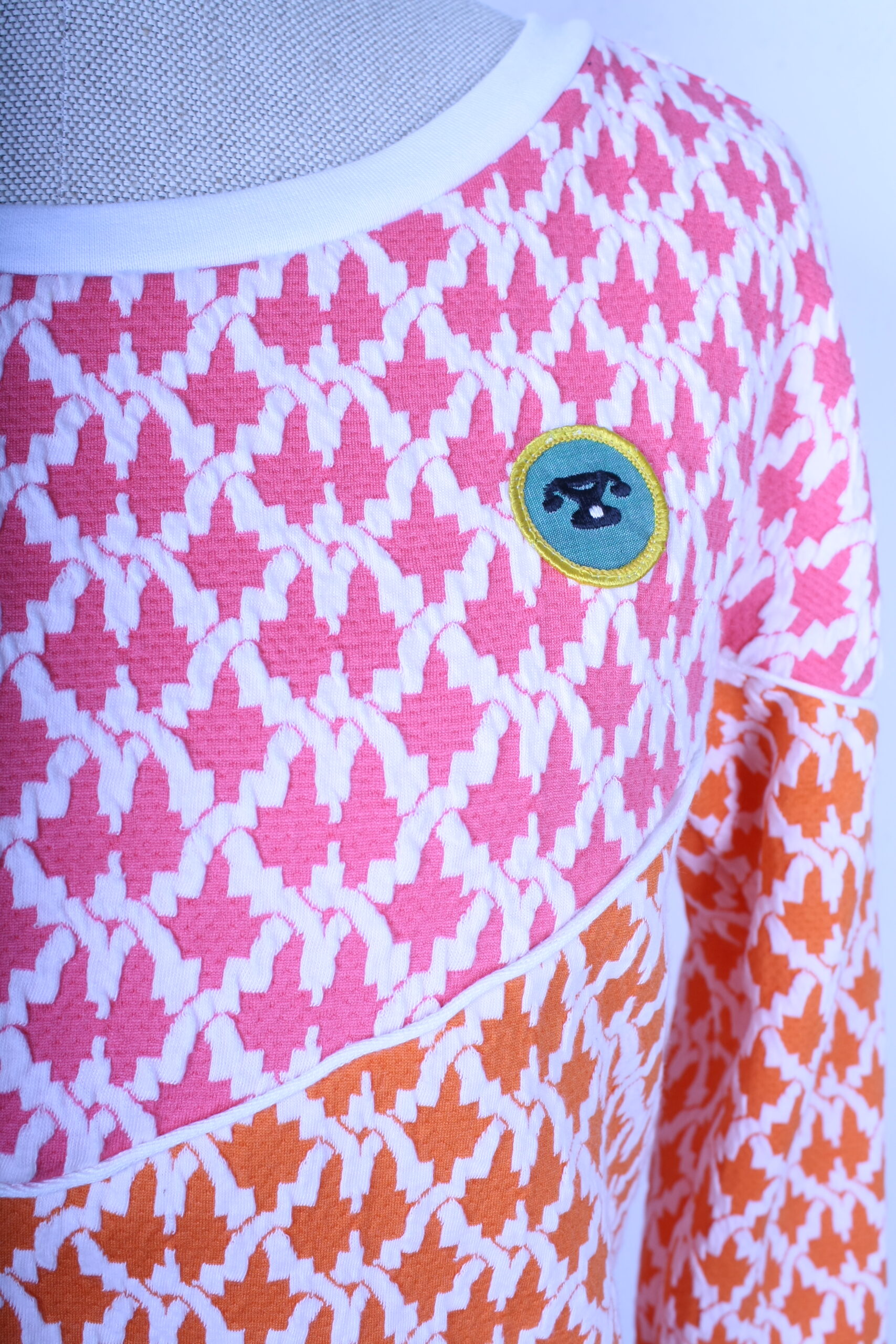 Oberteil Vintage Space Age in orange-rosa – Bild 3